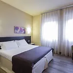 Otel Carlton 3*