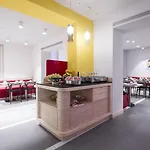 Carlton Otel Ferrara