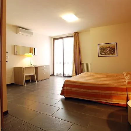 Hotel Carlton 3*