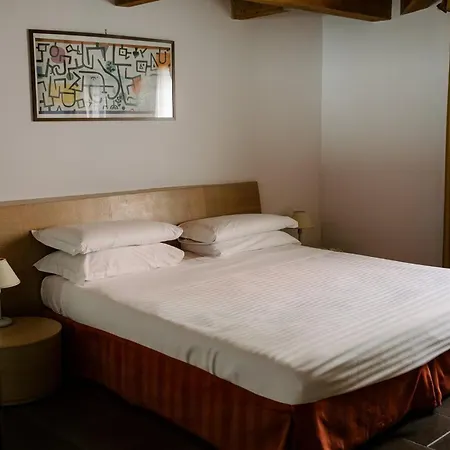 Hotel Carlton