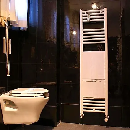 Carlton Hotell 3*
