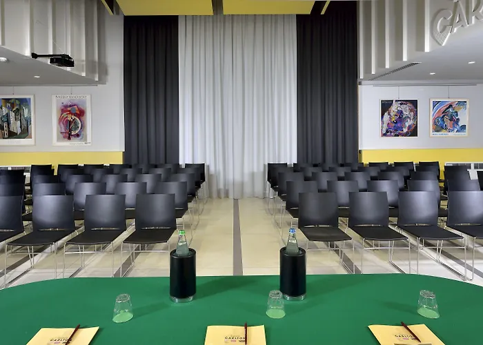 Carlton 3* Φεράρα