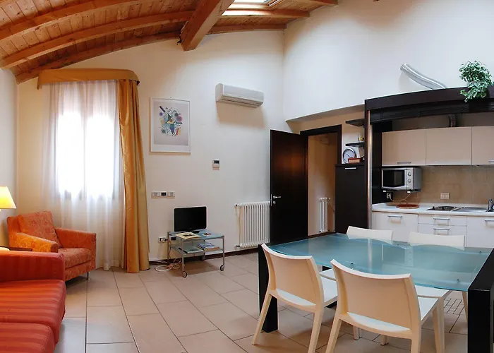 Carlton Ξενοδοχείο 3*