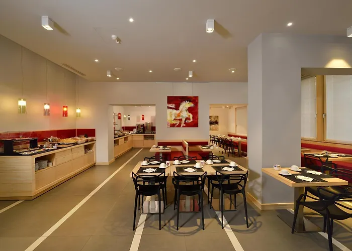 Carlton 3* Φεράρα